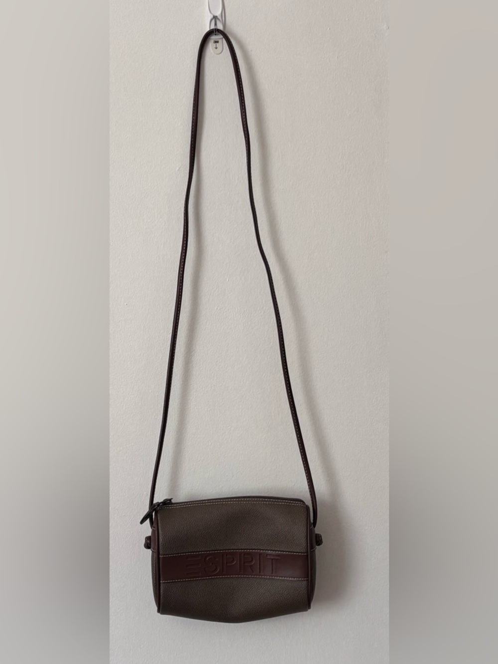 Vintage ESPRIT brown & tan leather barrel purse - Picture 2 of 6